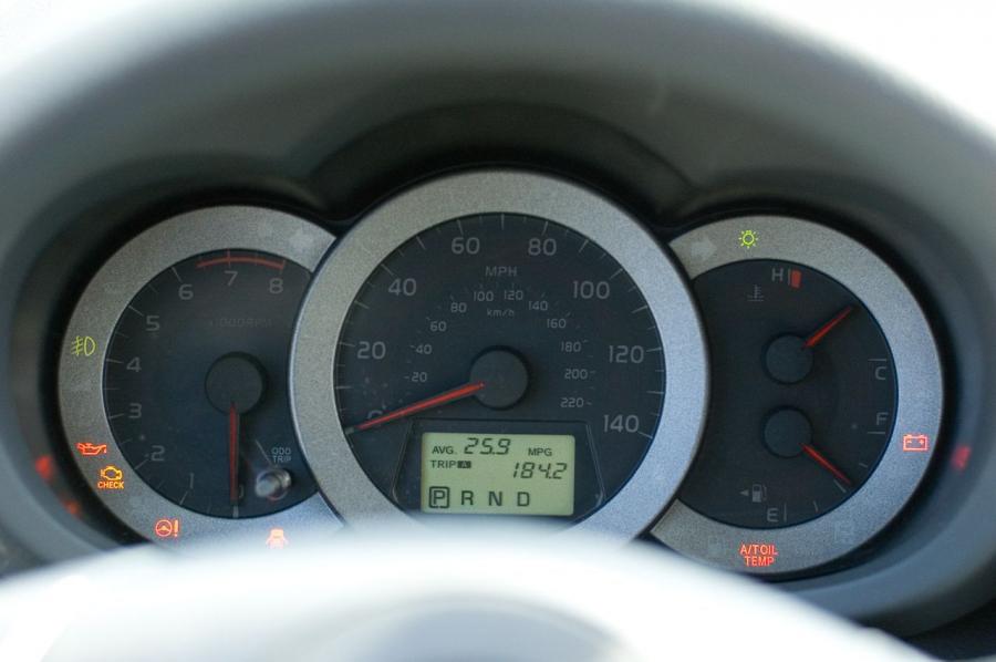  Toyota RAV4 Sport 2009 года  (фото 30 из 49)